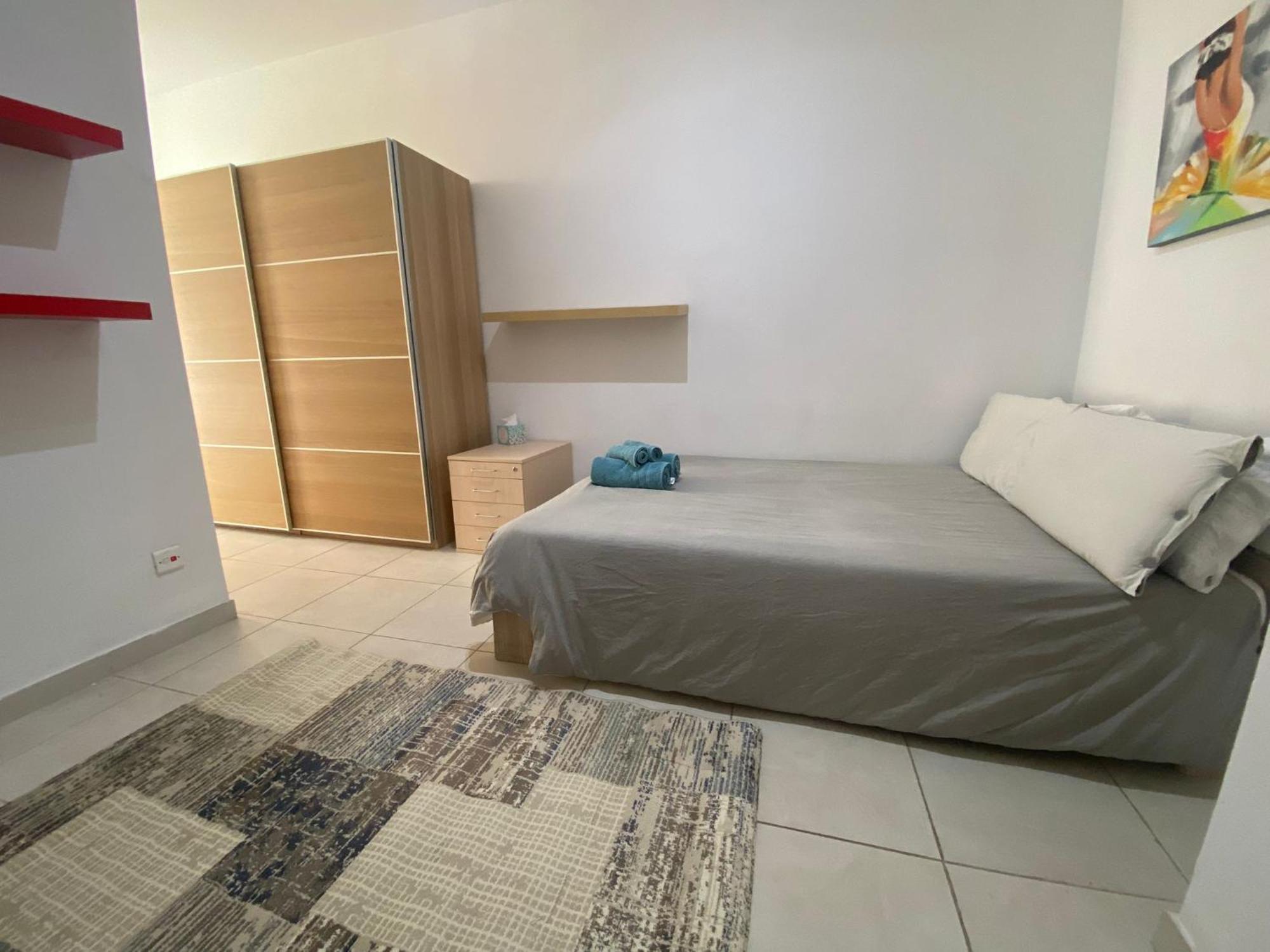 Апартаменты Sliema 2Bed With Backyard Экстерьер фото