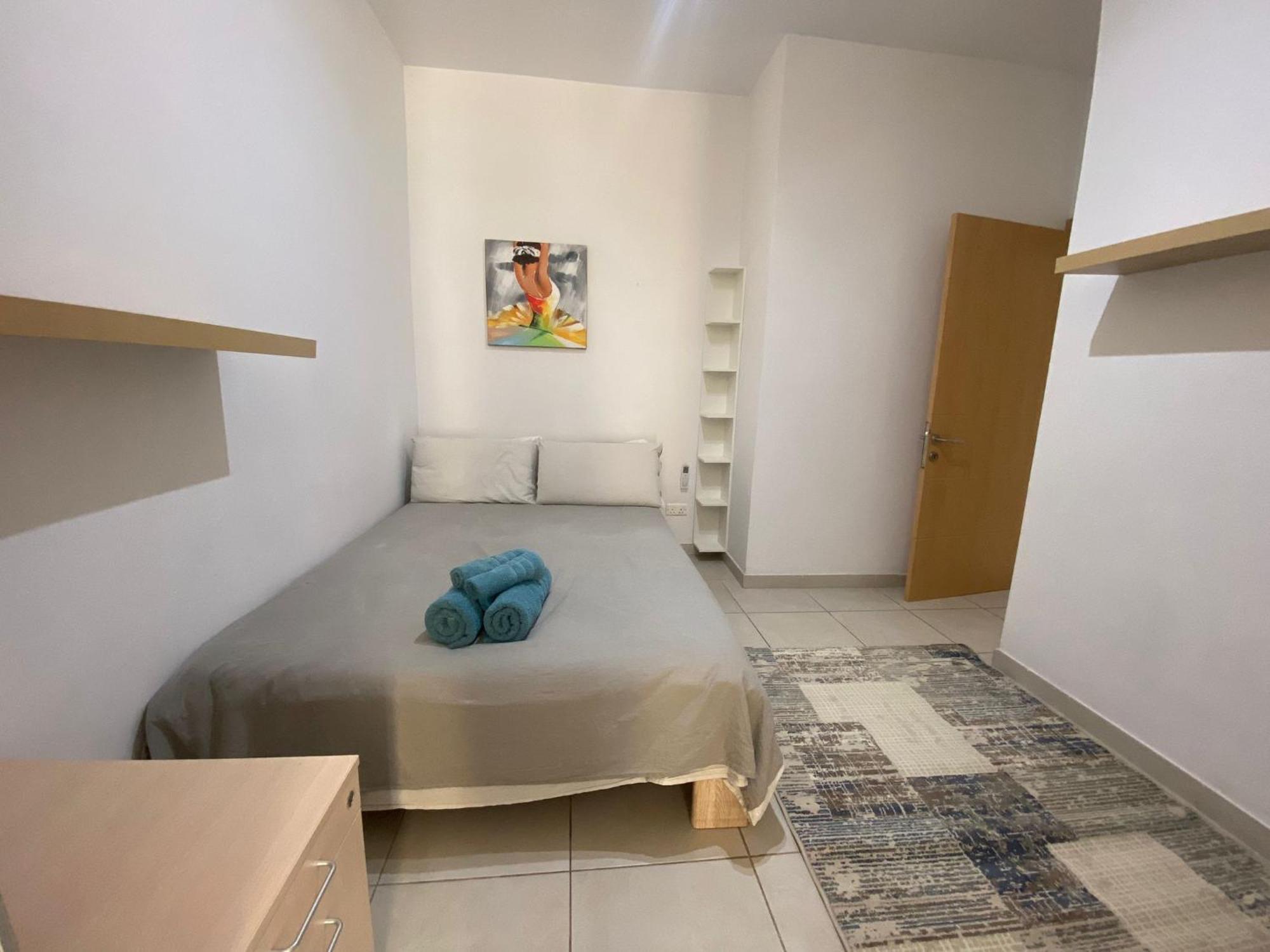 Апартаменты Sliema 2Bed With Backyard Экстерьер фото