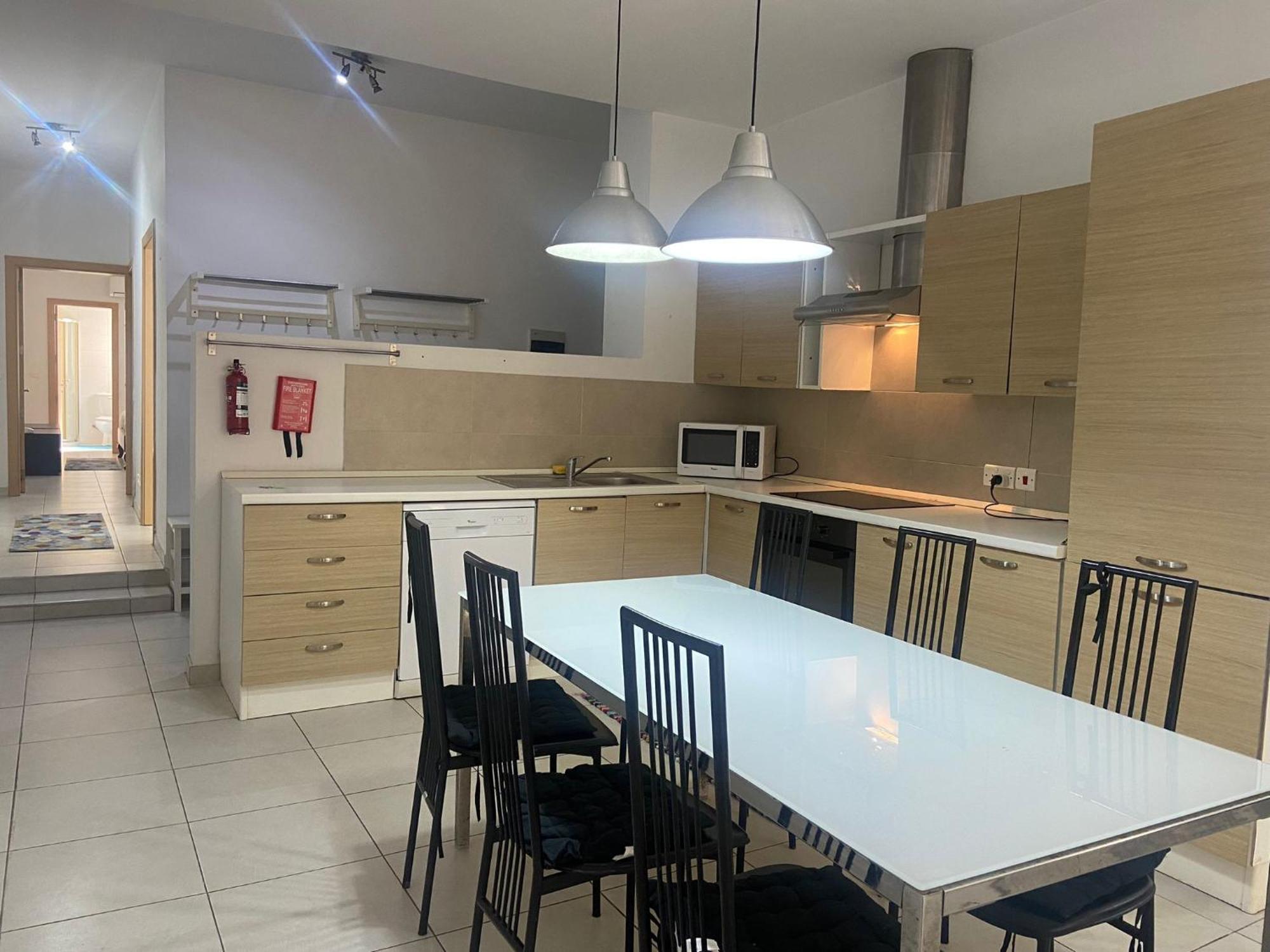 Апартаменты Sliema 2Bed With Backyard Экстерьер фото