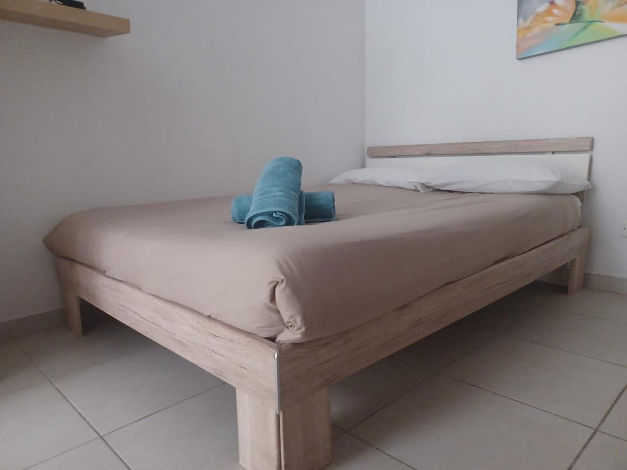 Апартаменты Sliema 2Bed With Backyard Экстерьер фото