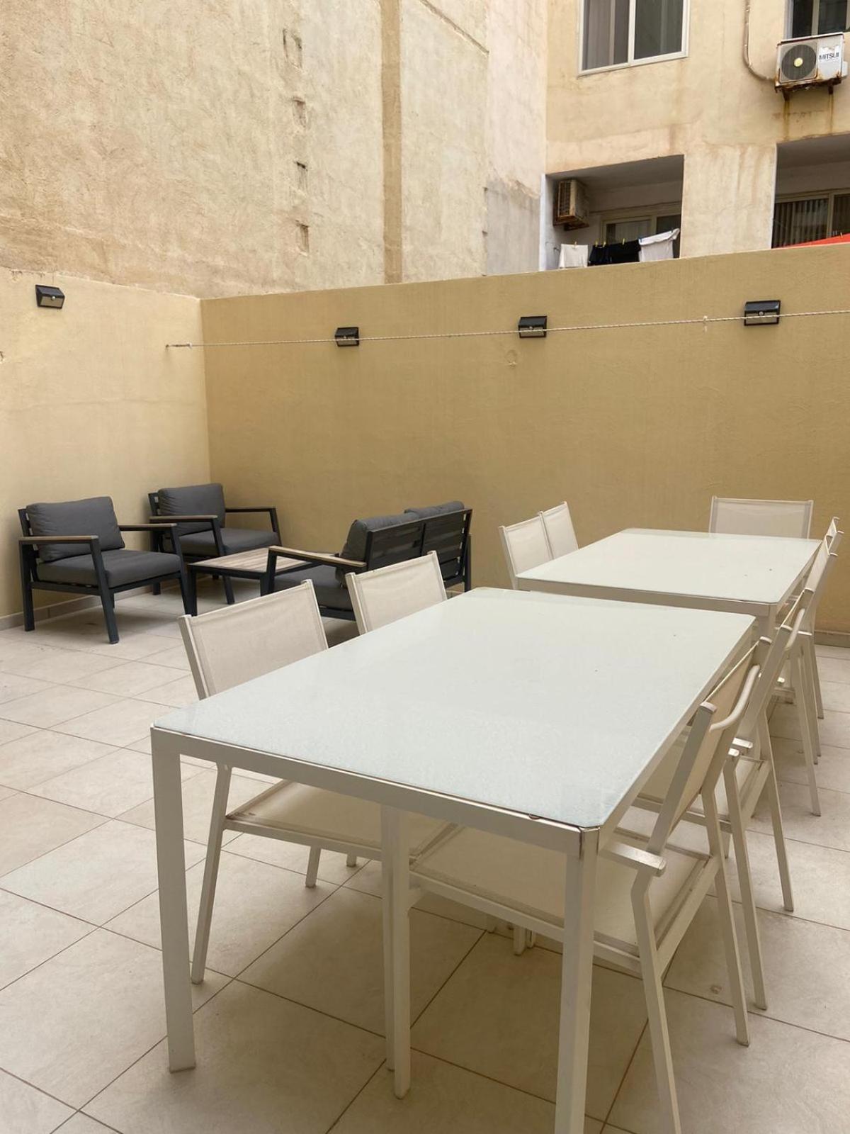 Апартаменты Sliema 2Bed With Backyard Экстерьер фото